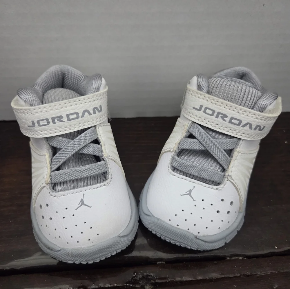 Jordan classic sneakers